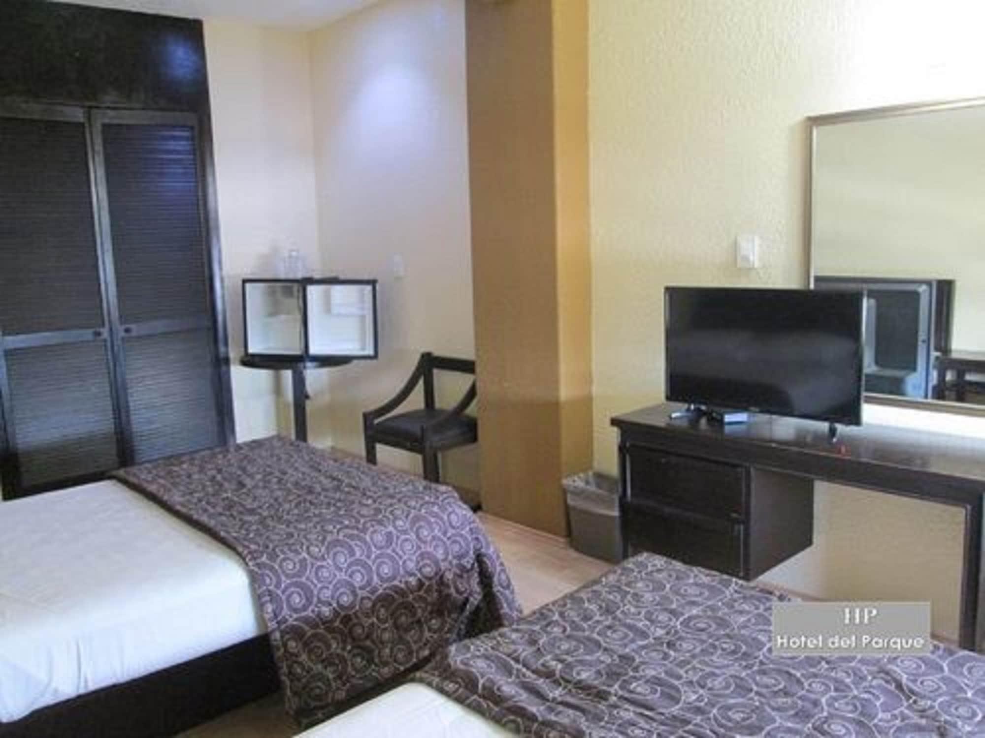Hotel Del Parque Guadalajara Ngoại thất bức ảnh