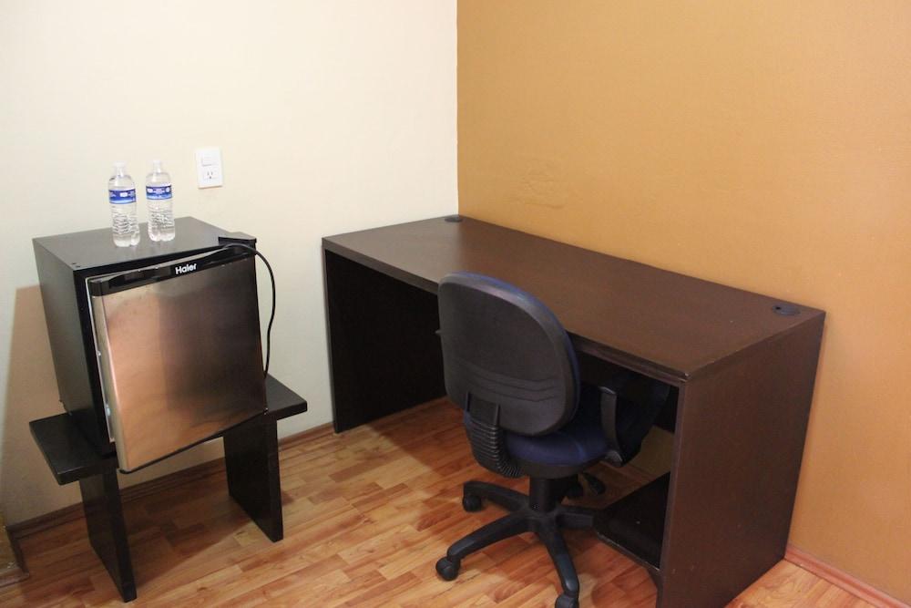 Hotel Del Parque Guadalajara Ngoại thất bức ảnh