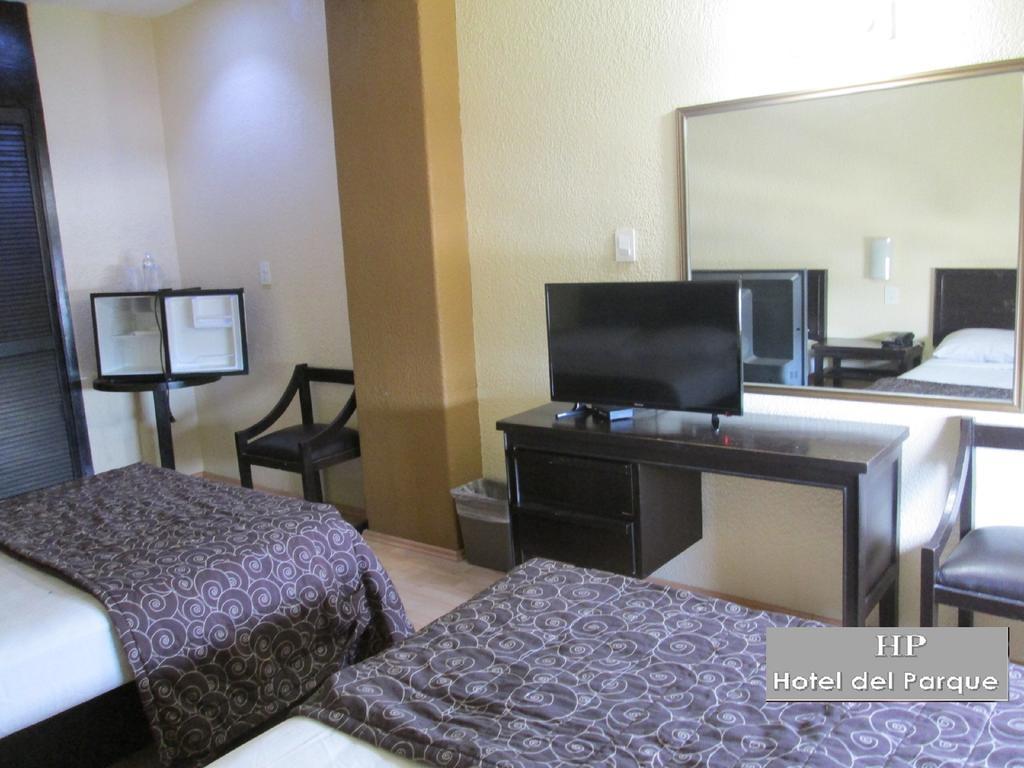 Hotel Del Parque Guadalajara Ngoại thất bức ảnh