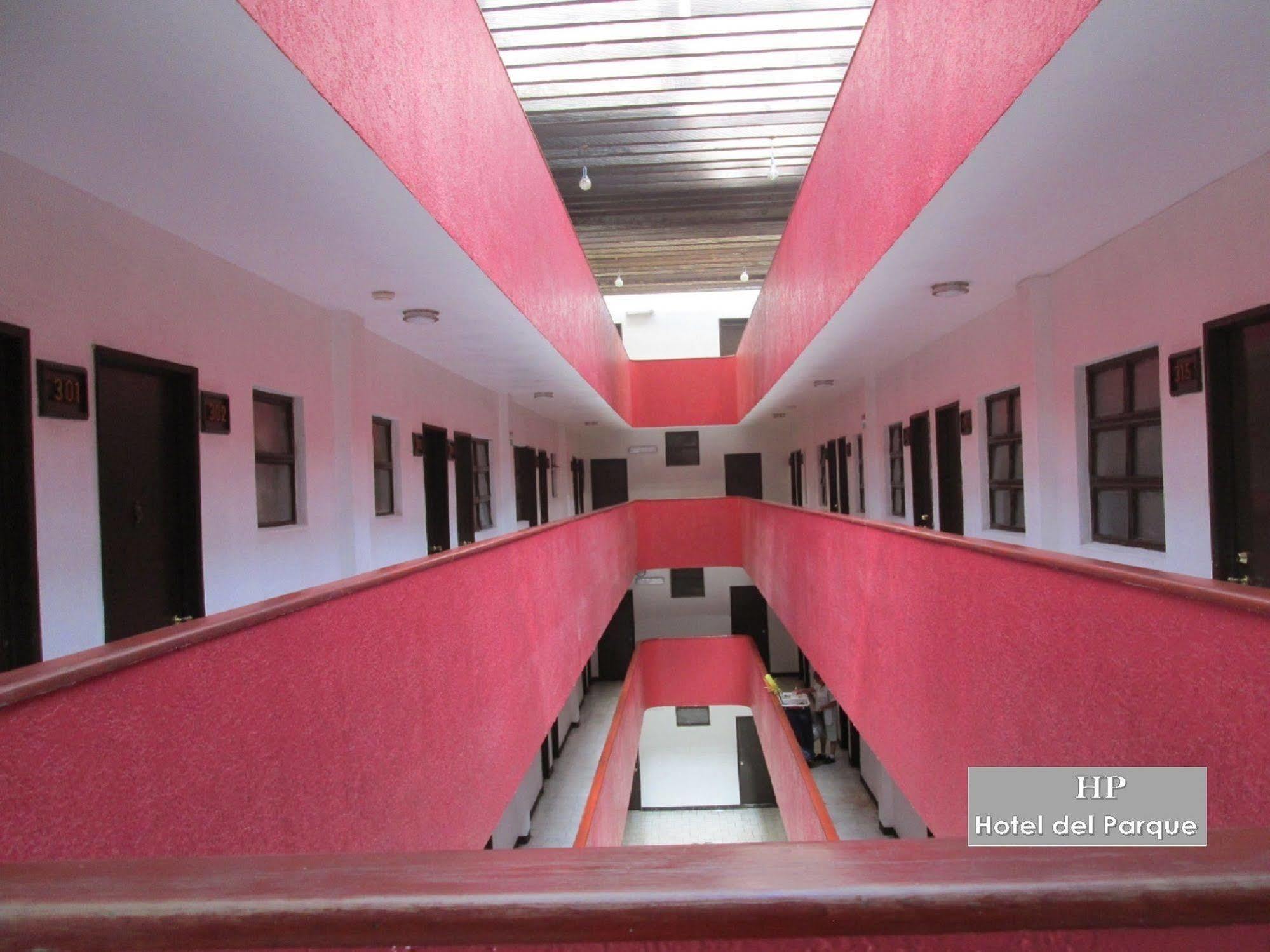 Hotel Del Parque Guadalajara Ngoại thất bức ảnh